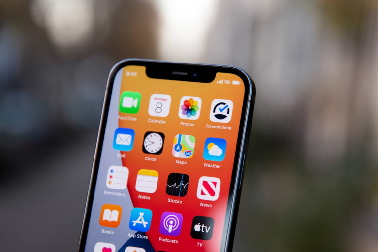 Understanding Cell Phone Network Services in Today’s Mobile World